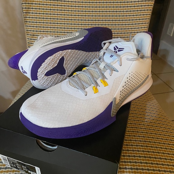 Mamba Fury Lakers Edition Shoes - Picture 1 of 3